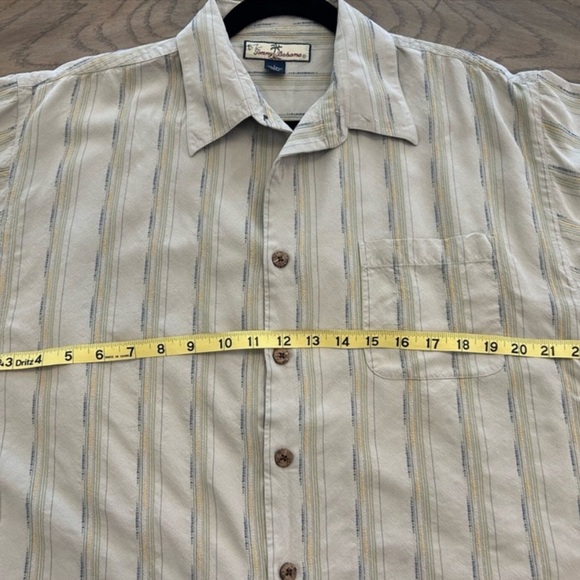 Tommy Bahama 100% silk khaki with blue and yellow stripes-short sleeve s… - Picture 6 of 6